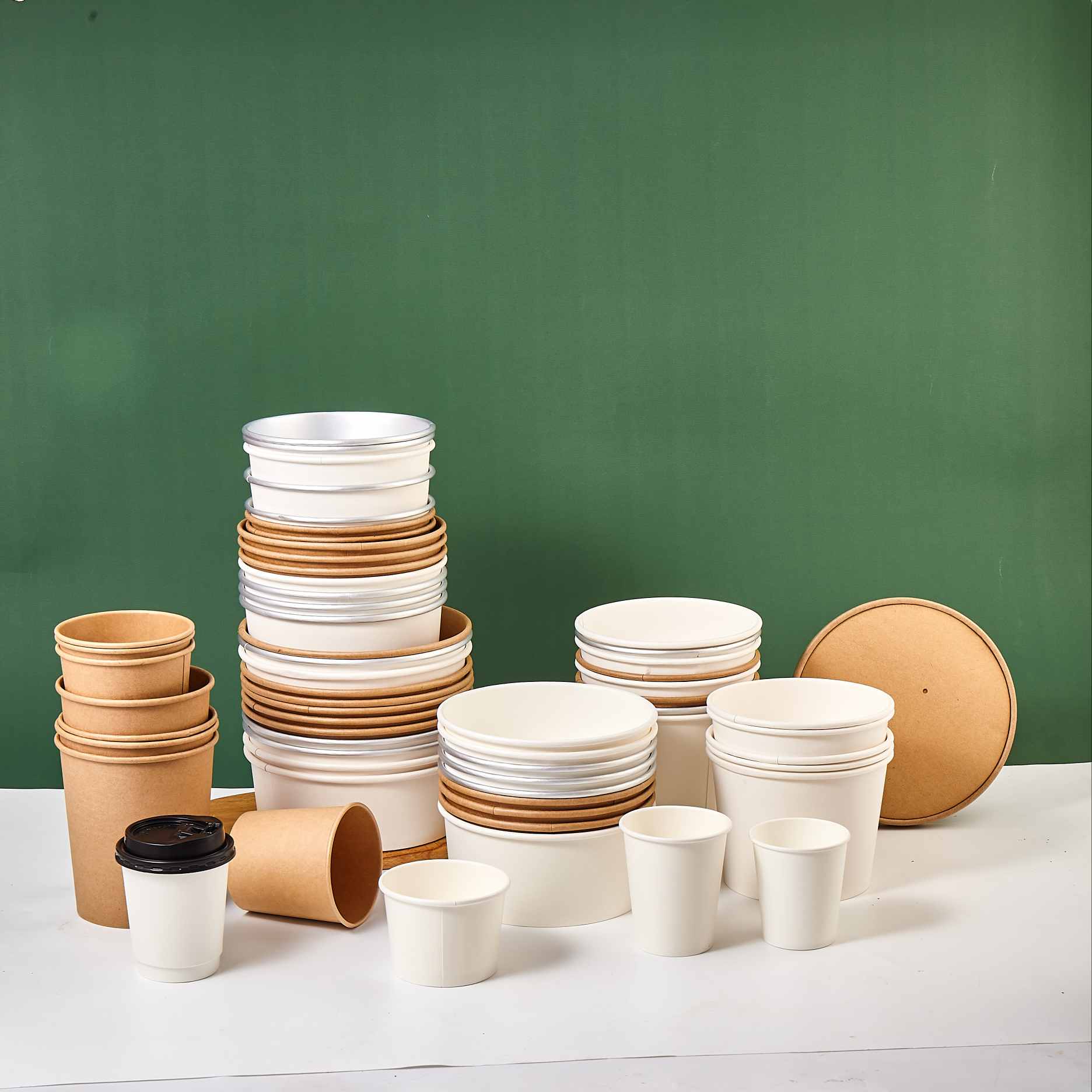 Conteneurs alimentaires de vaisselle jetables en gros d'usine